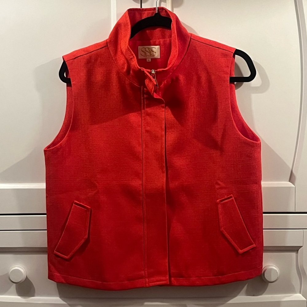 SSYS Rory Zip Up Vest
In Red - Picture 5 of 9